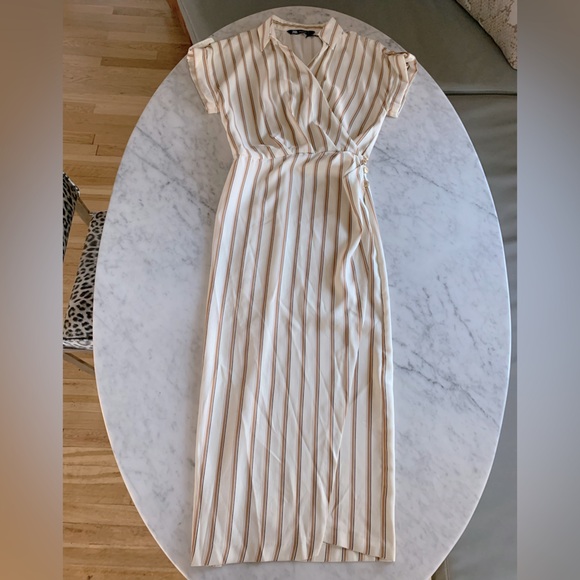 NWT Zara striped wrap midi dress in cream and tan with gold buttons size S - Picture 7 of 12